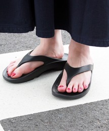 MADDEN / メデン RECOVERY COMFORT THONG SANDAL リカバリーサンダル トングサンダル スライダー コンフォートサンダル