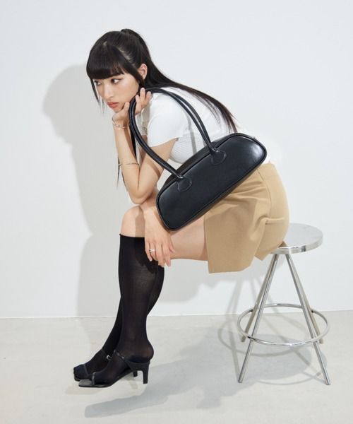 Shelly island（シェリーアイランド）の「プアッファーボストンバッグ（ボストンバッグ・レディース・ホワイト/ブラック/ブルー・FREE）」の4枚目の写真