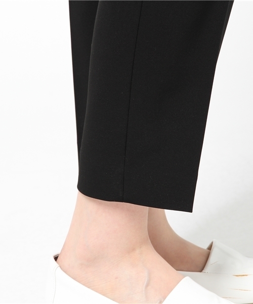 La TOTALITE（ラトータリテ）の「トリアセポリフォルムタックパンツ◆（その他パンツ・レディース・カーキ/ブラック・38/36）」の10枚目の写真