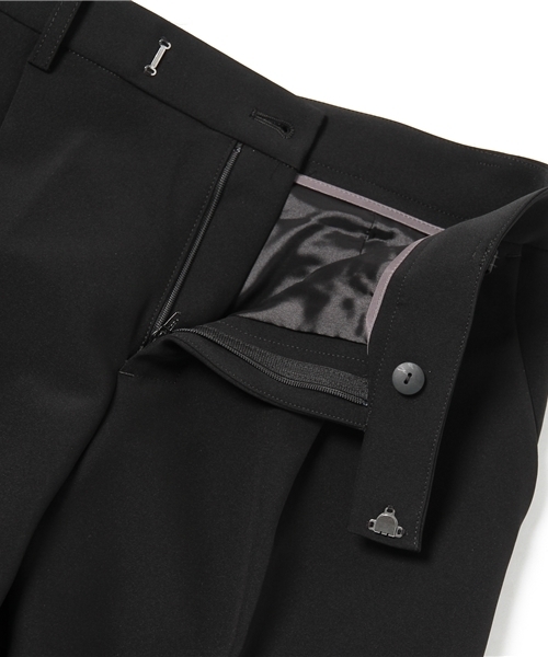 La TOTALITE（ラトータリテ）の「トリアセポリフォルムタックパンツ◆（その他パンツ・レディース・カーキ/ブラック・38/36）」の12枚目の写真