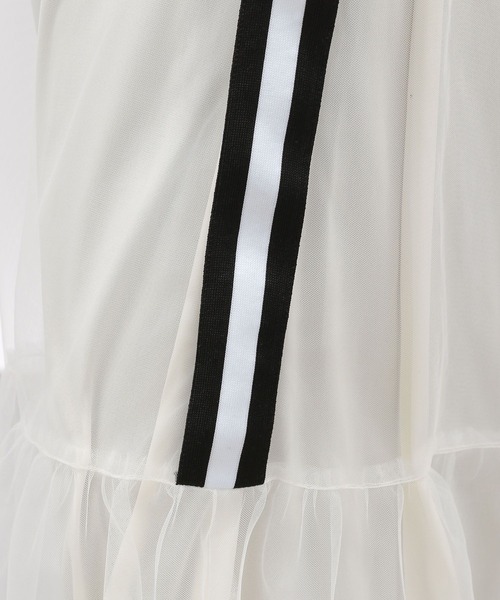 LAKOLE(ラコレ)の「サイドラインチュールワンピース / 129235(ワンピース・レディース・ブラック/オフホワイト/グレー・SMALL/MEDIUM)」の7枚目の写真