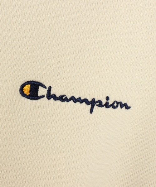 Champion(チャンピオン)の「【Champion/チャンピオン】レディース クルーネックスウェットシャツ(スウェット・レディース・オフホワイト/ブラック系その他/ヘザーグレー/ブルー/ベージュ/ダークグリーン系・LARGE/MEDIUM)」の19枚目の写真