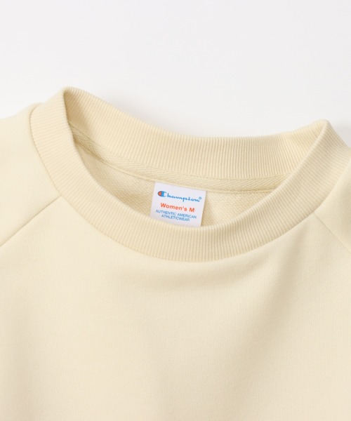 Champion(チャンピオン)の「【Champion/チャンピオン】レディース クルーネックスウェットシャツ(スウェット・レディース・オフホワイト/ブラック系その他/ヘザーグレー/ブルー/ベージュ/ダークグリーン系・LARGE/MEDIUM)」の21枚目の写真