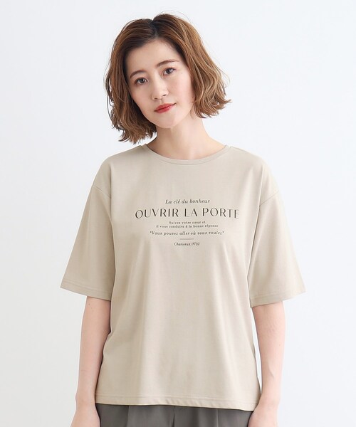 grove（グローブ）の「◆＜接触冷感・UVカット・ご自宅で洗える＞ロゴプリント5分袖Tシャツ（Tシャツ/カットソー・レディース・ブラウン系1/グレー系その他/オフホワイト/ベージュ・02/03/01/04/05）」の4枚目の写真