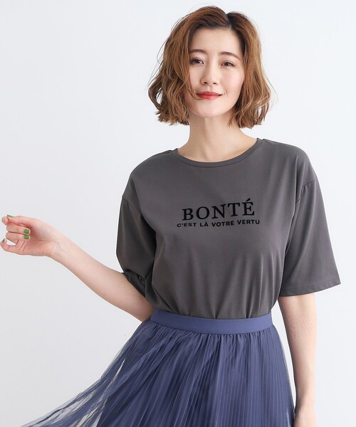 grove（グローブ）の「◆＜接触冷感・UVカット・ご自宅で洗える＞ロゴプリント5分袖Tシャツ（Tシャツ/カットソー・レディース・ブラウン系1/グレー系その他/オフホワイト/ベージュ・02/03/01/04/05）」の2枚目の写真