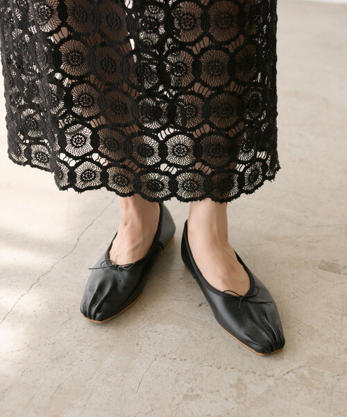 RIVE DROITE（リヴドロワ）の「【やわらかな履き心地】ギャザーバレエ（パンプス・レディース・シルバー/ブラック・36/38/37）」の15枚目の写真