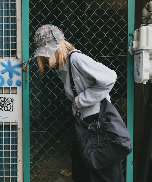 Rename（リネーム）の「Rename リボン バタフライ シャーリング 軽量 ギャザー ショルダーバッグ トートバッグ（ショルダーバッグ・レディース・アイボリー/ブラック/グレー・FREE）」の16枚目の写真