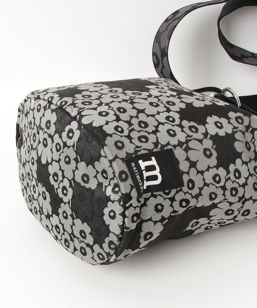 marimekko(マリメッコ)の「Unikko / Carry All Unikko shoulder bag(ショルダーバッグ・レディース・ライトグレー・FREE)」の4枚目の写真