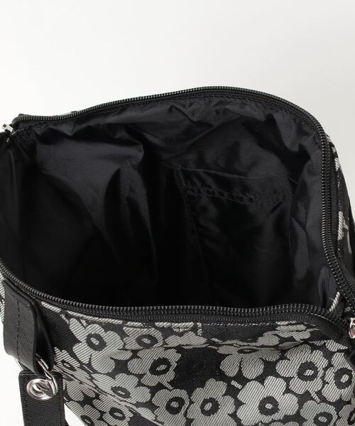 marimekko(マリメッコ)の「Unikko / Carry All Unikko shoulder bag(ショルダーバッグ・レディース・ライトグレー・FREE)」の3枚目の写真