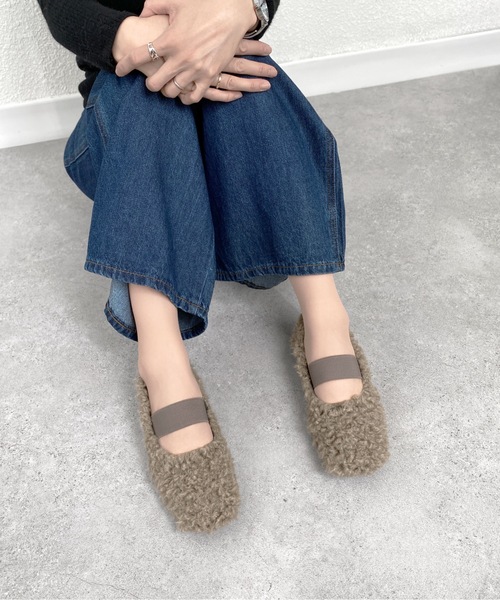 MAMIAN（マミアン）の「スクエアトゥ フェイクファー フラットシューズ（その他シューズ・レディース・ベージュ/ブラック・23.5cm/23.0cm/24.5cm/24.0cm）」の15枚目の写真