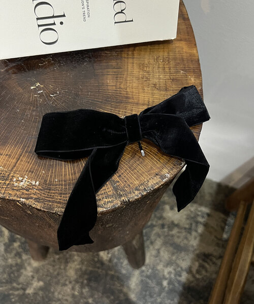 GOLDY（ゴールディ）の「〈GOLDY/ゴールディ〉ベロアリボンヘアカフ（その他ヘアアクセサリー・レディース・ブラック・FREE）」の3枚目の写真