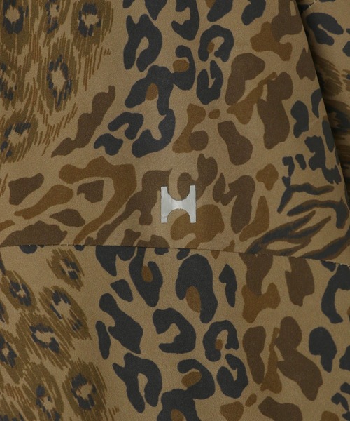 HEREIAM（ヘレイアム）の「【HEREIAM MEN】速乾＆UPF50+/HyperHelixコーチジャケット（ブルゾン・メンズ・ブラック/レオパード・MEDIUM/LARGE）」の13枚目の写真