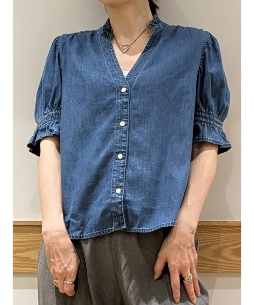 GAP（ギャップ）の「パフスリーブ デニム シャツ（シャツ/ブラウス