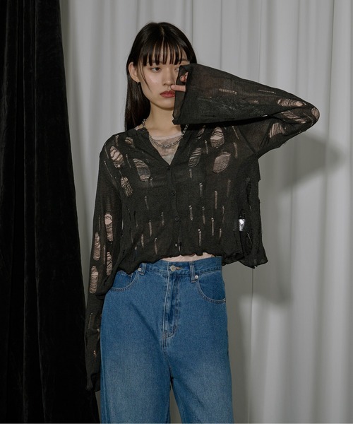 Ezick（エジック）の「2way damageニットカーディガン（カーディガン/ボレロ・レディース・ブラック/グレー/レッド・FREE）」の2枚目の写真