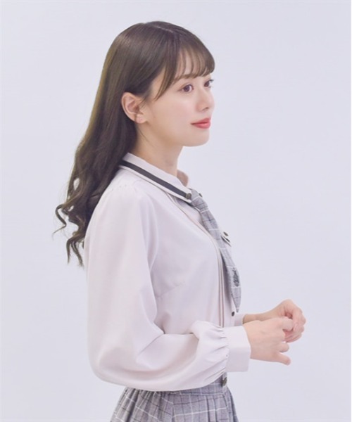 axes femme（アクシーズファム）の「エンブレム刺繍ネクタイ付ブラウス（シャツ/ブラウス・レディース・ブラック/ベージュ/キナリ・LARGE/MEDIUM）」の4枚目の写真