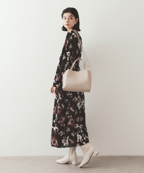 OPAQUE.CLIP（オペークドットクリップ）の「◆【2WAY/通勤対応】3層ミドルトートバッグ（トートバッグ・レディース・チャコールグレー/ブラック/ベージュ/シルバー・00）」の9枚目の写真