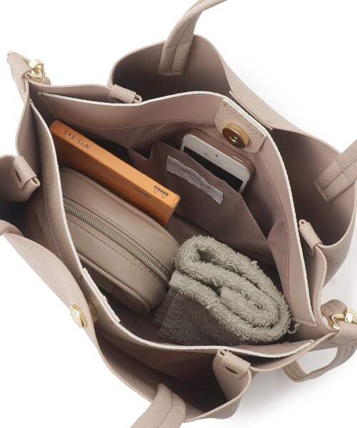 OPAQUE.CLIP（オペークドットクリップ）の「◆【2WAY/通勤対応】3層ミドルトートバッグ（トートバッグ・レディース・チャコールグレー/ブラック/ベージュ/シルバー・00）」の22枚目の写真