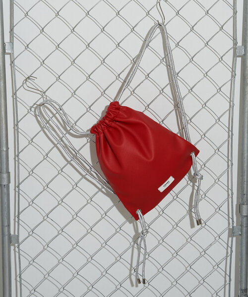 GRAIN（グレイン）の「【GRAIN/グレイン】バイカラーナップサック（バックパック/リュック・レディース・ブラック/シルバー/ブルー/ブラウン/ブロンズ/レッド・FREE）」の7枚目の写真