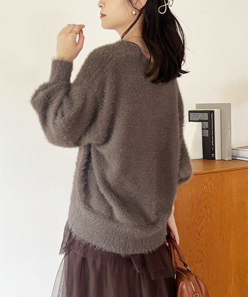 one after another NICE CLAUP（ワンアフターアナザーナイスクラップ）の「ゴールドボタンフェザーロングカーディガン（カーディガン/ボレロ・レディース・アイボリー/ベビーピンク/ブラウン/モカ・FREE）」の12枚目の写真