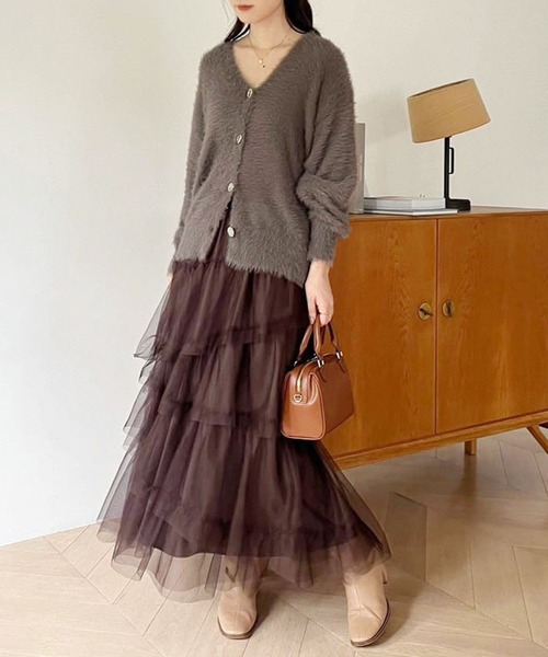 one after another NICE CLAUP（ワンアフターアナザーナイスクラップ）の「ゴールドボタンフェザーロングカーディガン（カーディガン/ボレロ・レディース・アイボリー/ベビーピンク/ブラウン/モカ・FREE）」の8枚目の写真