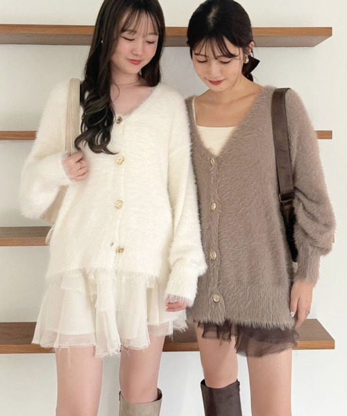 one after another NICE CLAUP（ワンアフターアナザーナイスクラップ）の「ゴールドボタンフェザーロングカーディガン（カーディガン/ボレロ・レディース・アイボリー/ベビーピンク/ブラウン/モカ・FREE）」の15枚目の写真