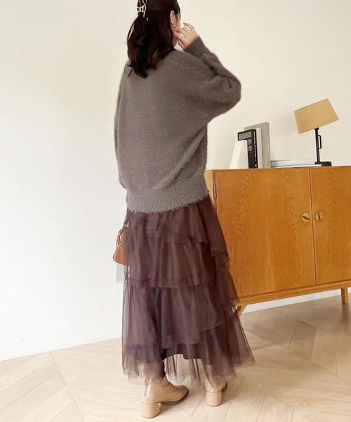 one after another NICE CLAUP（ワンアフターアナザーナイスクラップ）の「ゴールドボタンフェザーロングカーディガン（カーディガン/ボレロ・レディース・アイボリー/ベビーピンク/ブラウン/モカ・FREE）」の10枚目の写真