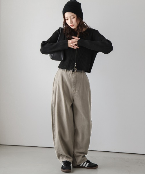 La-gemme(ラジェム)の「カーブデニムパンツ(デニムパンツ・レディース・オリーブ/ブラック/ベージュ/チャコール・M/L)」の19枚目の写真