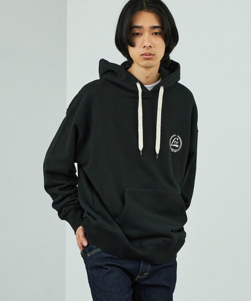 Lee(リー)の「Lee/リー Lee月桂樹刺繍ロゴ スウェットフーディー(パーカー・メンズ・ホワイト/ブラック/グレー・SMALL/MEDIUM/LARGE/X-LARGE)」の4枚目の写真