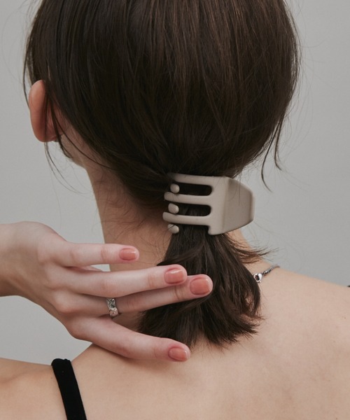 ciite'（シーテ）の「マットヘアクリップ（バレッタ/ヘアクリップ・レディース・グリーン/グレー/パープル/ピンク/ブラウン/ブラック/ブルー/ベージュ・FREE）」の5枚目の写真