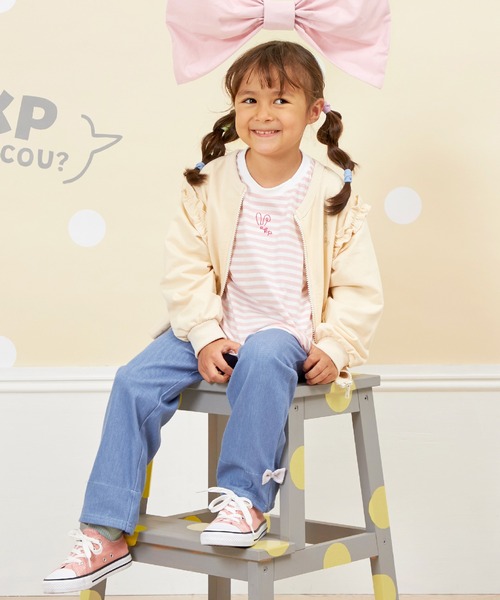 KP（ケーピー）の「【WEＢ限定】裾リボンデニム風パンツ(80～140)（デニムパンツ・キッズ・ブルー/ダークネイビー・100cm/90cm/80ｃｍ/140cm/130cm/120cm/110cm）」の5枚目の写真