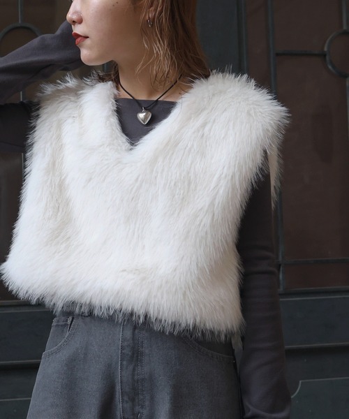 セール】フェイクファーVネックショート丈ベスト（ベスト