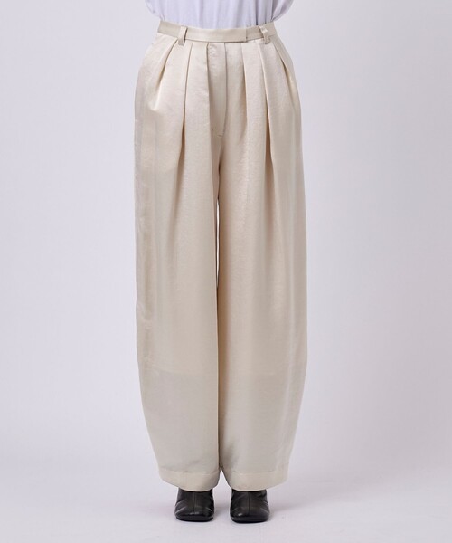 THINGS THAT MATTER(シングス ザット マター)の「【THINGS THAT MATTER/シングス ザット マター】SATIN COCOON PANTS/サテンコクーンパンツ(その他パンツ・レディース・ブラック/アイボリー・2/1)」の4枚目の写真