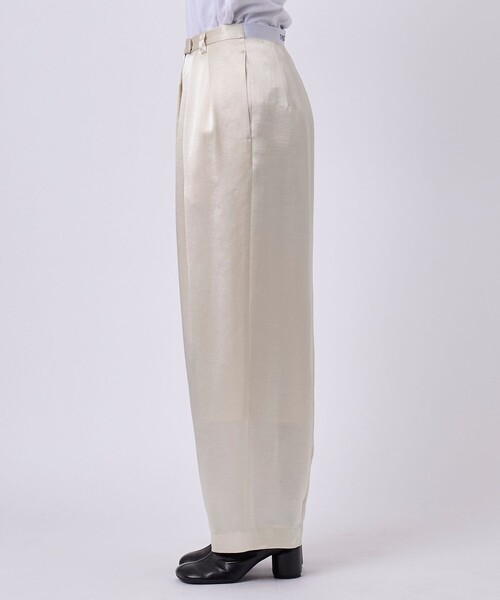 THINGS THAT MATTER(シングス ザット マター)の「【THINGS THAT MATTER/シングス ザット マター】SATIN COCOON PANTS/サテンコクーンパンツ(その他パンツ・レディース・ブラック/アイボリー・2/1)」の5枚目の写真