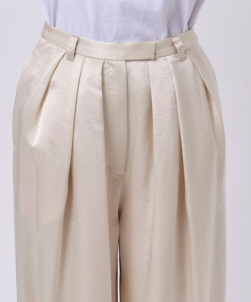 THINGS THAT MATTER(シングス ザット マター)の「【THINGS THAT MATTER/シングス ザット マター】SATIN COCOON PANTS/サテンコクーンパンツ(その他パンツ・レディース・ブラック/アイボリー・2/1)」の7枚目の写真