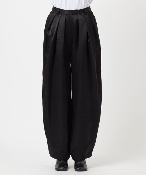 THINGS THAT MATTER(シングス ザット マター)の「【THINGS THAT MATTER/シングス ザット マター】SATIN COCOON PANTS/サテンコクーンパンツ(その他パンツ・レディース・ブラック/アイボリー・2/1)」の13枚目の写真