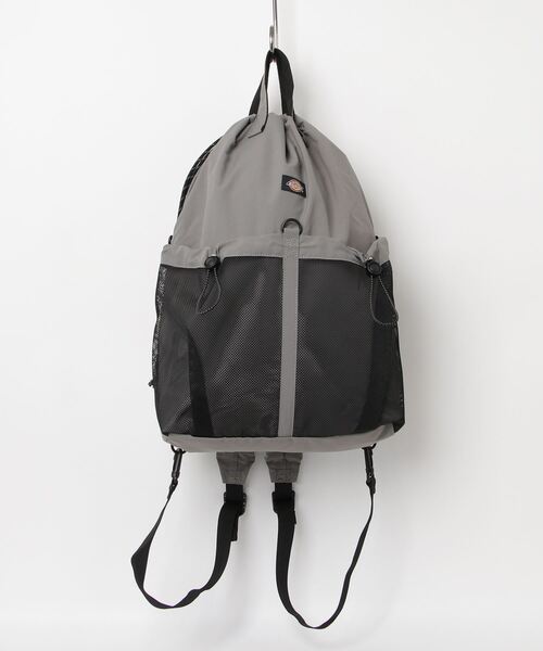 Dickies(ディッキーズ)の「Dickies(ディッキーズ)3WAYマルチウェイナップサック/リュック メンズ レディース ユニセックス(バックパック/リュック・レディース・ブラック/アイボリー/グレー/ブラック系その他/ホワイト系その他/シルバー・FREE)」の10枚目の写真