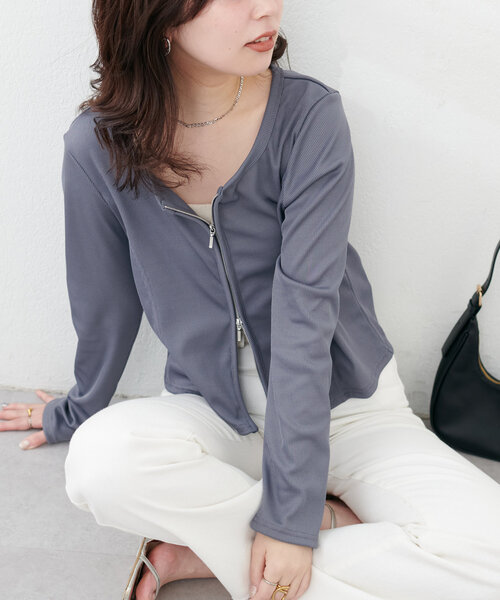 natural couture（ナチュラルクチュール）の「【WEB限定】ファスナーあきカットカーディガン（カーディガン/ボレロ・レディース・グレー/オフホワイト/その他1/ブラック・FREE）」の3枚目の写真