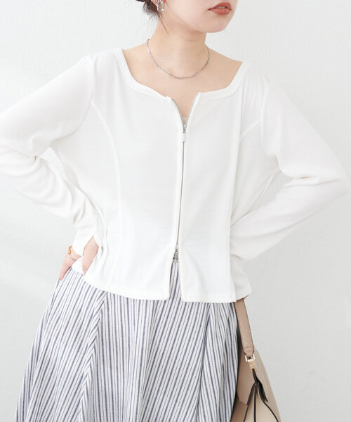 natural couture（ナチュラルクチュール）の「【WEB限定】ファスナーあきカットカーディガン（カーディガン/ボレロ・レディース・グレー/オフホワイト/その他1/ブラック・FREE）」の5枚目の写真