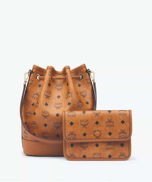 MCM(エムシーエム)の「DESSAU ドローストリング バッグ - ヴィセトス(ハンドバッグ・レディース・ブラウン・ONE SIZE)」の3枚目の写真