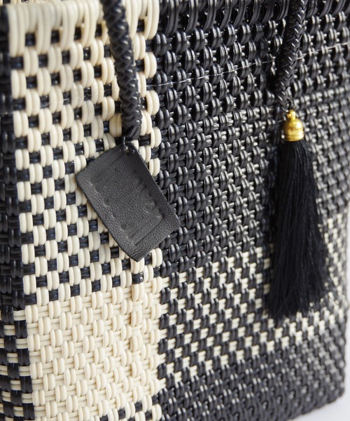 WOVEN(ウーヴン)の「WOVEN (ウーヴン) /プティショルダートート メキシコ製 2WAY ミニバッグ ショルダーバッグ メルカドバッグ かごバッグ レザーハンドル ミニトート マルシェバッグ(かごバッグ・レディース・ブラック系その他/ブルー系その他/ブラック×ベージュ・FREE)」の18枚目の写真