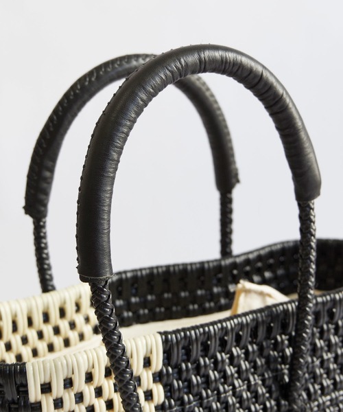 WOVEN(ウーヴン)の「WOVEN (ウーヴン) /プティショルダートート メキシコ製 2WAY ミニバッグ ショルダーバッグ メルカドバッグ かごバッグ レザーハンドル ミニトート マルシェバッグ(かごバッグ・レディース・ブラック系その他/ブルー系その他/ブラック×ベージュ・FREE)」の19枚目の写真