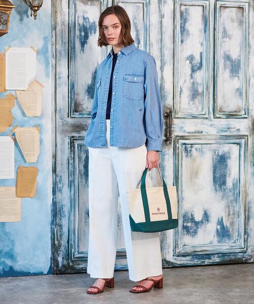 DRESSTERIOR(ドレステリア)の「【大人百花春号掲載 モデル美香さん着用】ライトオンスデニムシャツ(シャツ/ブラウス・レディース・ブルー・34/36/38)」の4枚目の写真