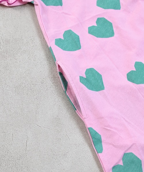 MARKEY'S(マーキーズ)の「総柄フリルショルダーワンピース(ワンピース・キッズ・ブルー/グレー/ライトブルー/ブラック/ピンク/チャコール・80/90/100/110/120/130/140/150)」の19枚目の写真