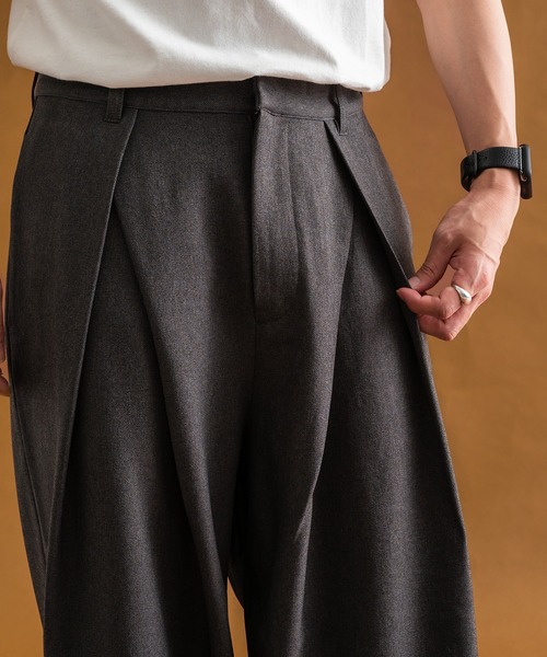 epnok（エプノック）の「センタータックワイドスラックス（スラックス・メンズ・チャコールグレー/ブラック/オフホワイト/カーキ/グレー系/ネイビー系/ブラック系・SMALL/MEDIUM/LARGE）」の10枚目の写真