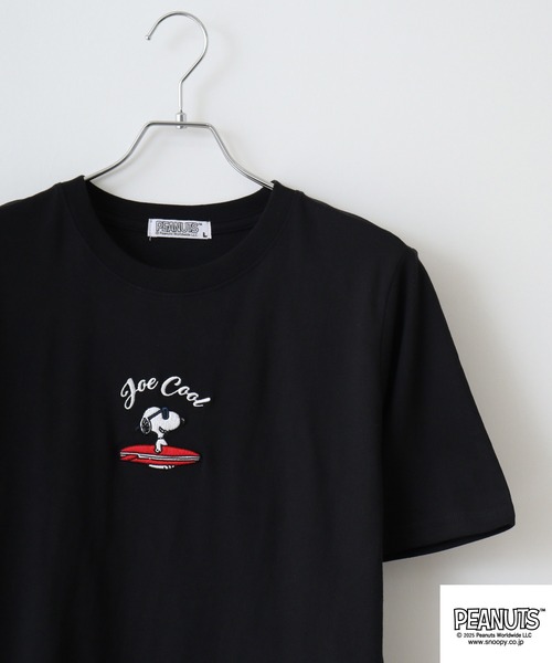 PEANUTS(ピーナッツ)の「PEANUTS 刺繍&プリントTシャツ(Tシャツ/カットソー・メンズ・ホワイト系1/ピンクベージュ/ホワイト系/ブラック/サックスブルー/ネイビー/ブラック系/ライトパープル/ライトカーキ/ホワイト/ライトグリーン/サーモンピンク/ピンク系/ホワイト系4/ベージュ系/ブラック系1/ホワイト系6/グリーン/チャコール/スミクロ/ピンク系1/パープル系/ホワイト系3/ネイビー系/ライトグリーン系/チャコールグレー/ホワイト系5/ベージュ系1/ブラック系2/ホワイト系2/グレイッシュベージュ・M/LL/S/L)」の12枚目の写真