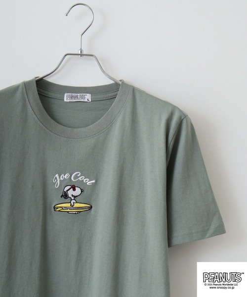 PEANUTS(ピーナッツ)の「PEANUTS 刺繍&プリントTシャツ(Tシャツ/カットソー・メンズ・ホワイト系1/ピンクベージュ/ホワイト系/ブラック/サックスブルー/ネイビー/ブラック系/ライトパープル/ライトカーキ/ホワイト/ライトグリーン/サーモンピンク/ピンク系/ホワイト系4/ベージュ系/ブラック系1/ホワイト系6/グリーン/チャコール/スミクロ/ピンク系1/パープル系/ホワイト系3/ネイビー系/ライトグリーン系/チャコールグレー/ホワイト系5/ベージュ系1/ブラック系2/ホワイト系2/グレイッシュベージュ・M/LL/S/L)」の21枚目の写真