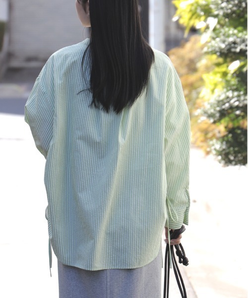 HONEYSUCKLE ROSE（ハニーサックルローズ）の「【HONEYSUCKLE ROSE】ストライプドロストシャツ（シャツ/ブラウス・レディース・ネイビー/グリーン/ブラック・M/L）」の6枚目の写真