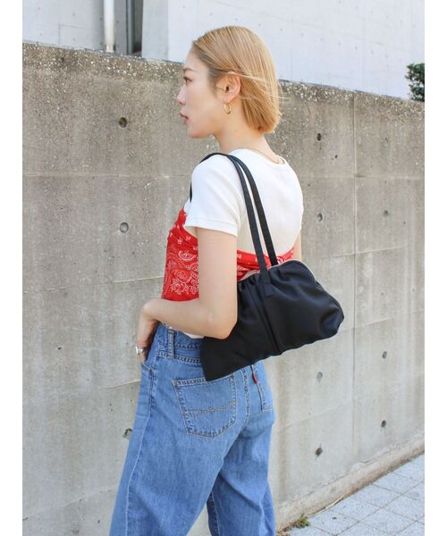 Ungrid（アングリッド）の「ギャザーデザインハンドバッグ（ハンドバッグ・レディース・ブラック/レッド・FREE）」の12枚目の写真