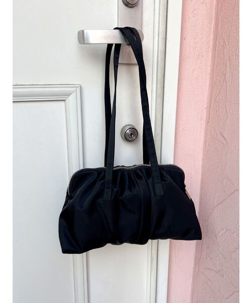 Ungrid（アングリッド）の「ギャザーデザインハンドバッグ（ハンドバッグ・レディース・ブラック/レッド・FREE）」の15枚目の写真