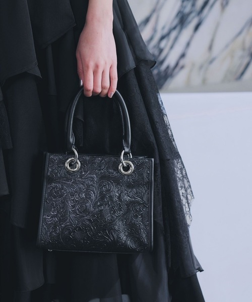 HARE(ハレ)の「Flowerエンボスミニトートバッグ(HARE)(ショルダーバッグ・レディース・ブラック/ブルー/グレー・FREE)」の6枚目の写真